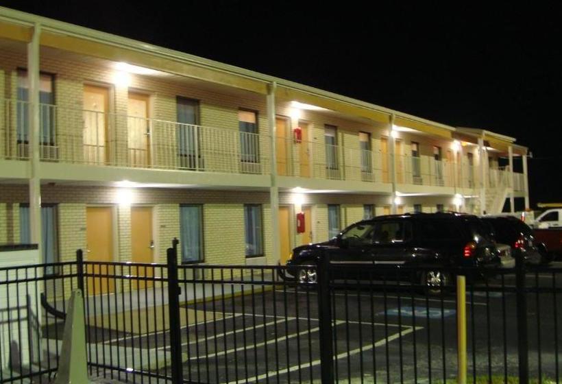 モーテル Magnolia Inn Laurens