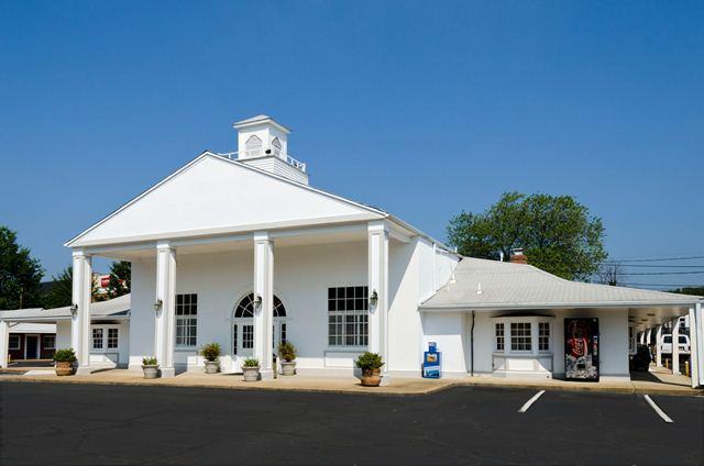 מוטל Rodeway Inn Fairfax