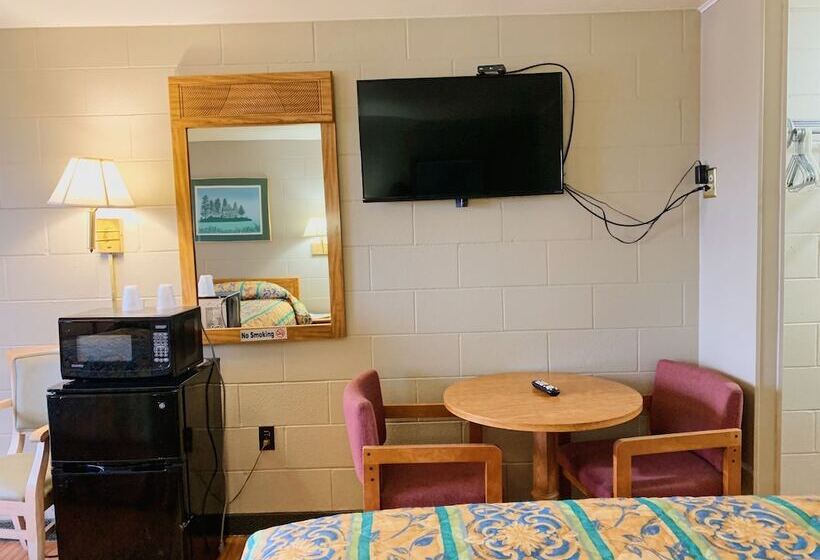 فندق على الطريق Super 7 Inn