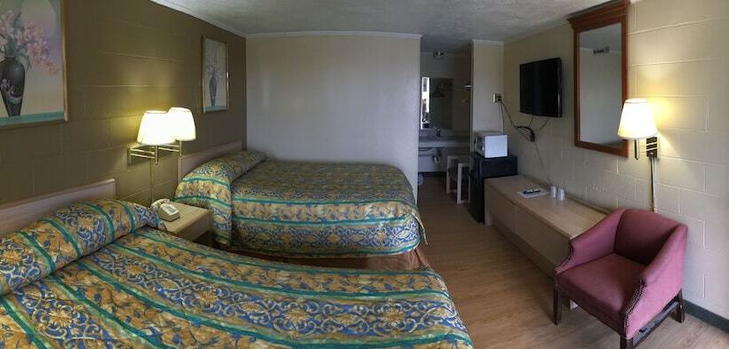 فندق على الطريق Super 7 Inn