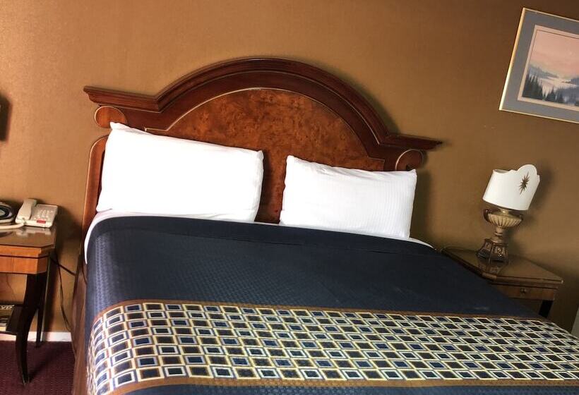 فندق على الطريق Villa West Inn