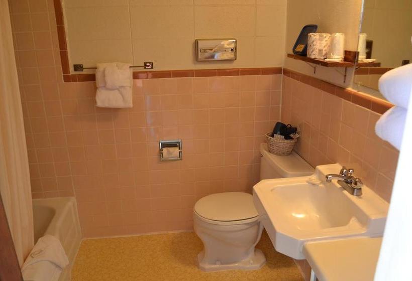 Мотель White Eagle Inn