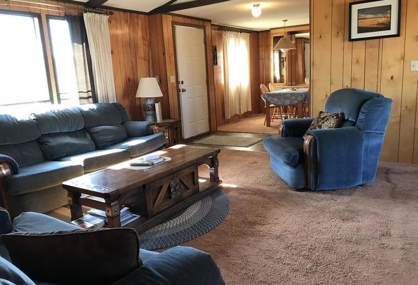 Мотель White Eagle Inn