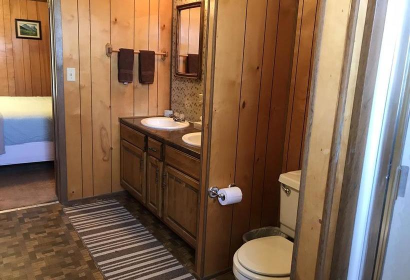 Мотель White Eagle Inn