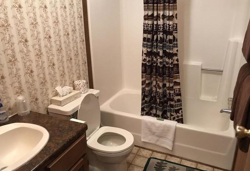 Мотель White Eagle Inn