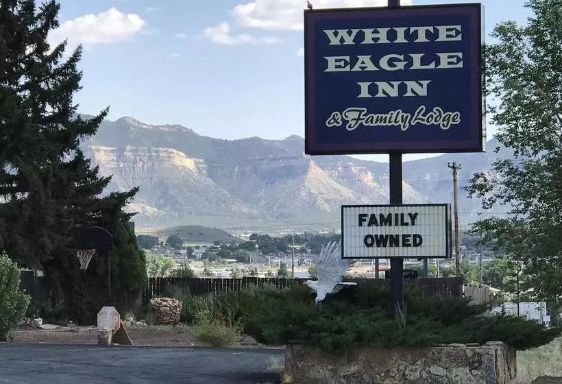 مُتل White Eagle Inn
