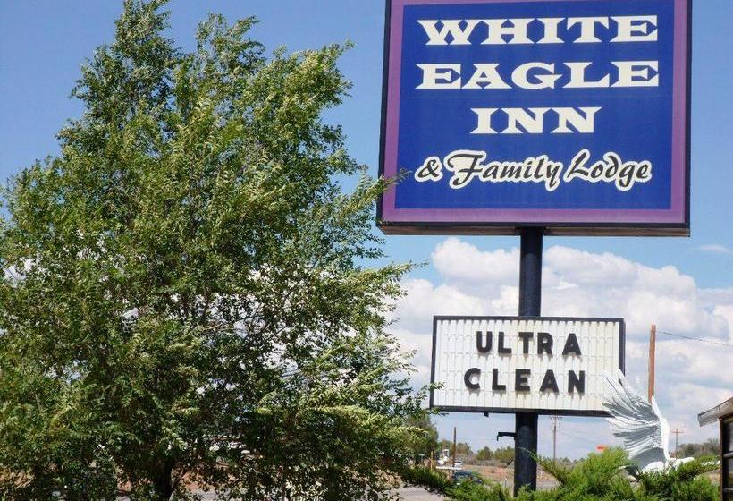 Мотель White Eagle Inn