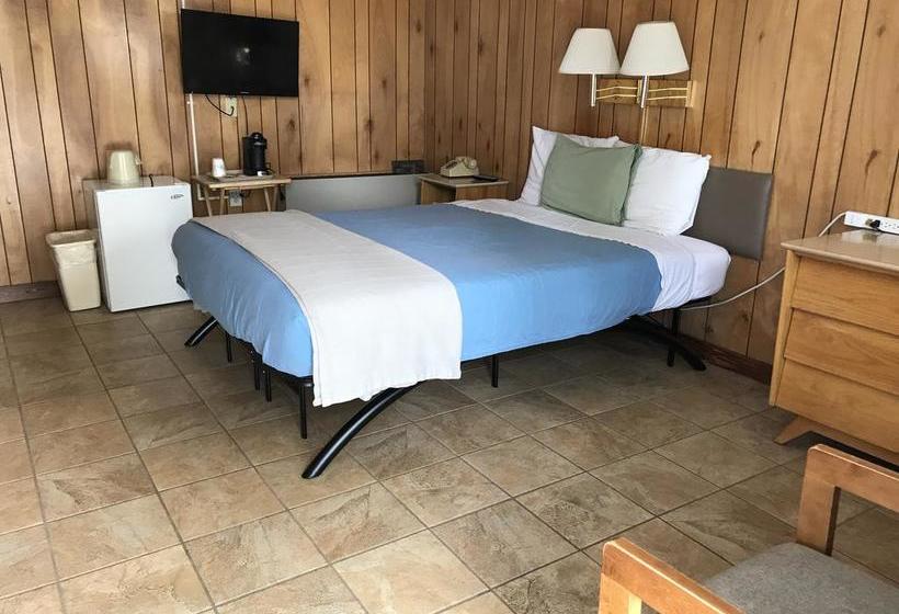 Мотель White Eagle Inn