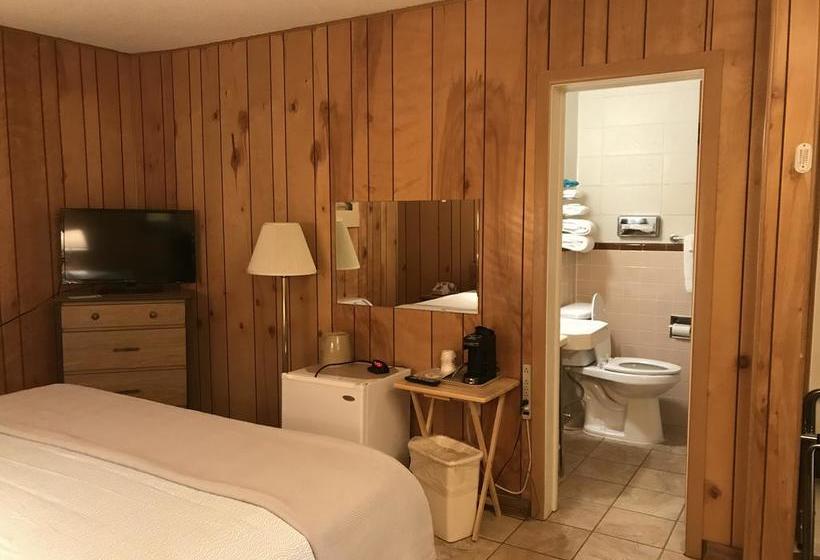 Мотель White Eagle Inn