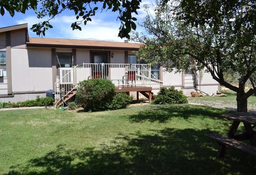 Мотель White Eagle Inn