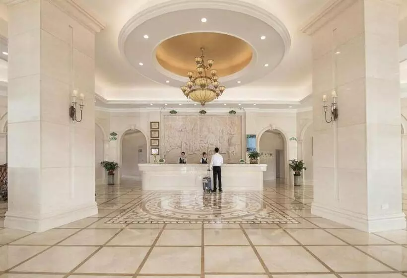Vienna Hotel Dongguan Shatian Humen Port