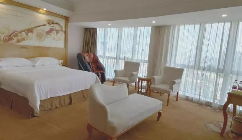Vienna Hotel Dongguan Shatian Humen Port