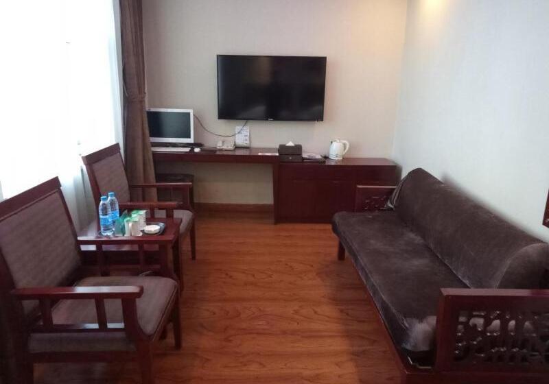 فندق Greentree Haixi Golmud Pedestrian Business