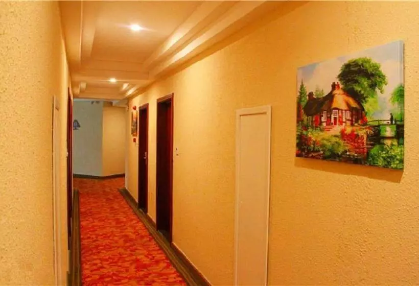 Hotelli Greentree Inn Nanjing Xianlin Road Jinmaroad Subway Station Shell