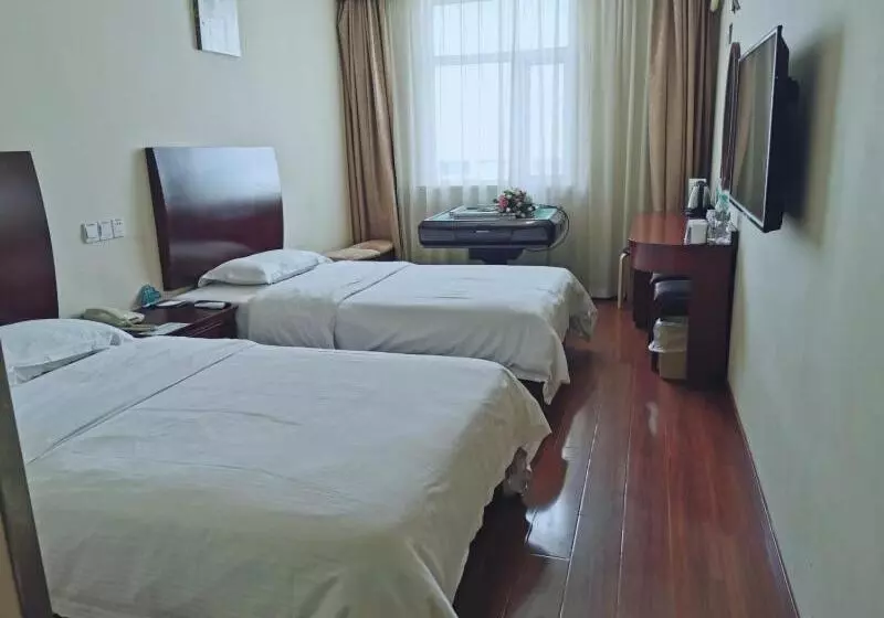 Hotelli Greentree Inn Shanghai Car Piers Studio Express