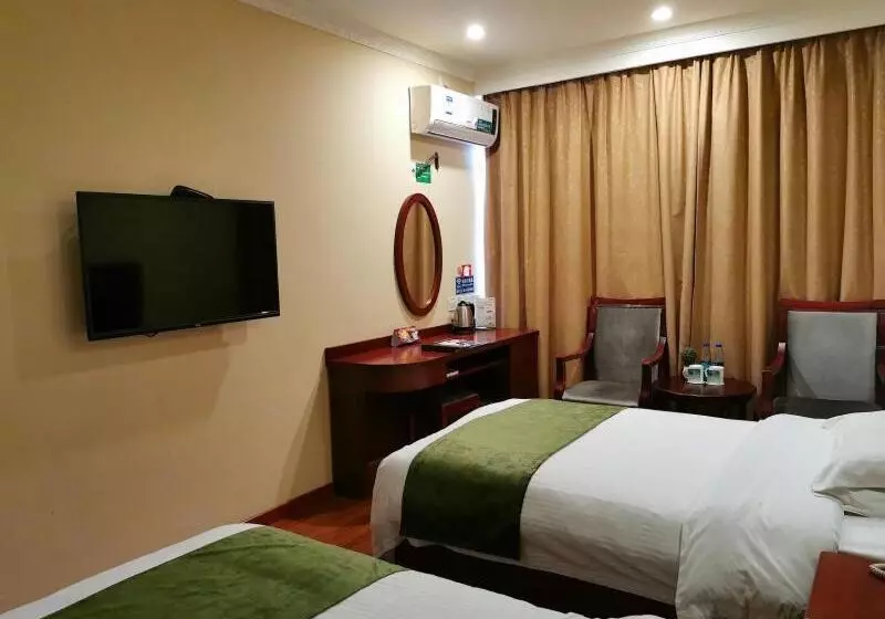 Hotelli Greentree Inn Shanghai Car Piers Studio Express