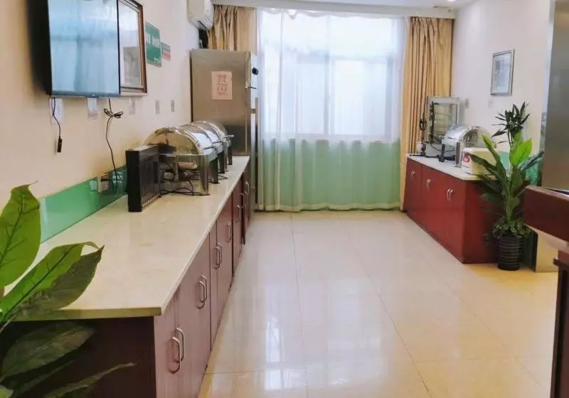 Hotelli Greentree Inn Shanghai South Jiangyang Road South Changjiang Road Express