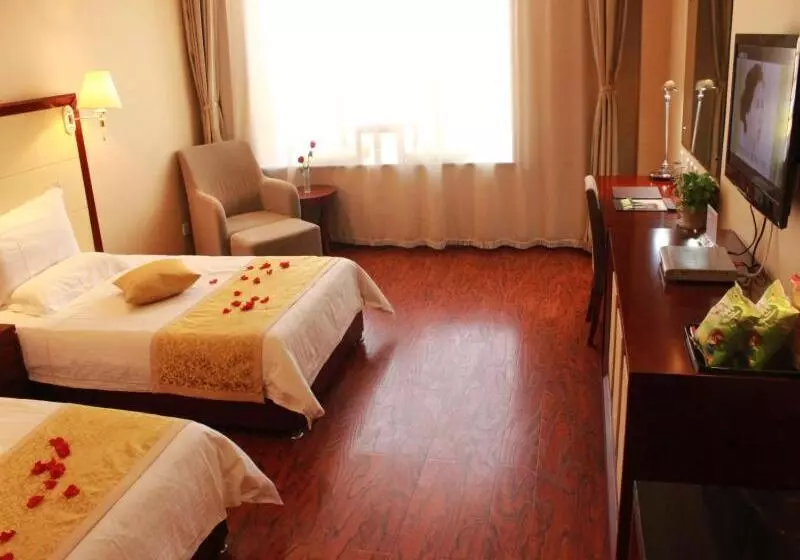 Hotelli Greentree Inn Taiyuan Pingyang Road Business