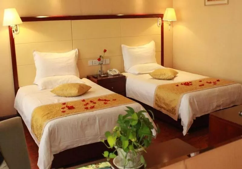 Hotelli Greentree Inn Taiyuan Pingyang Road Business