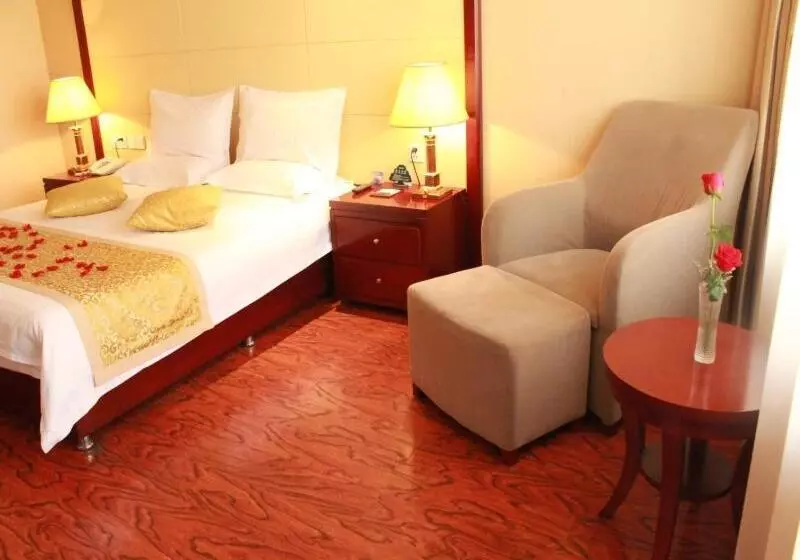 Hotelli Greentree Inn Taiyuan Pingyang Road Business