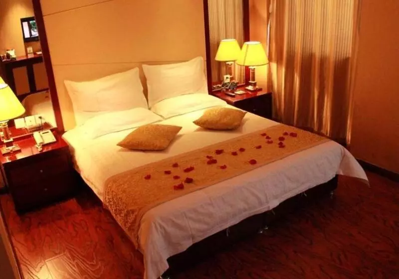 Hotelli Greentree Inn Taiyuan Pingyang Road Business