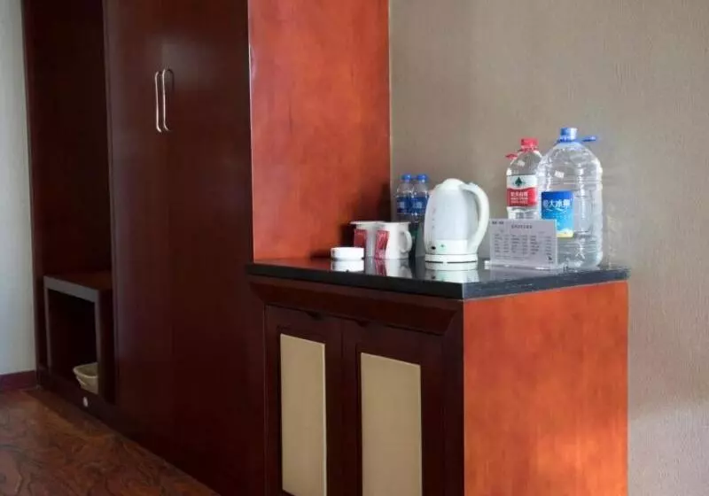 Hotelli Greentree Inn Taiyuan Pingyang Road Business