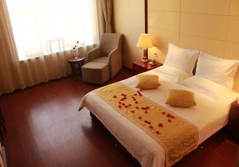 Hotelli Greentree Inn Taiyuan Pingyang Road Business