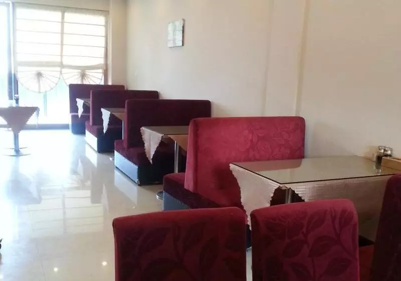 Hotelli Greentree Inn Zhejiang Ningbo East Bus Station Express