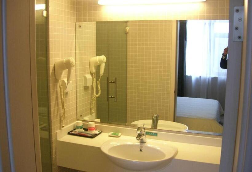 בית מלון כפרי Jinjiang Inn Yanji Railway Station Municipal Government