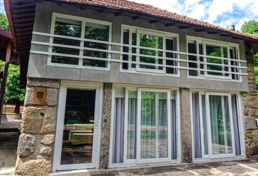 تختخواب و صبحانه Casas Do Souto