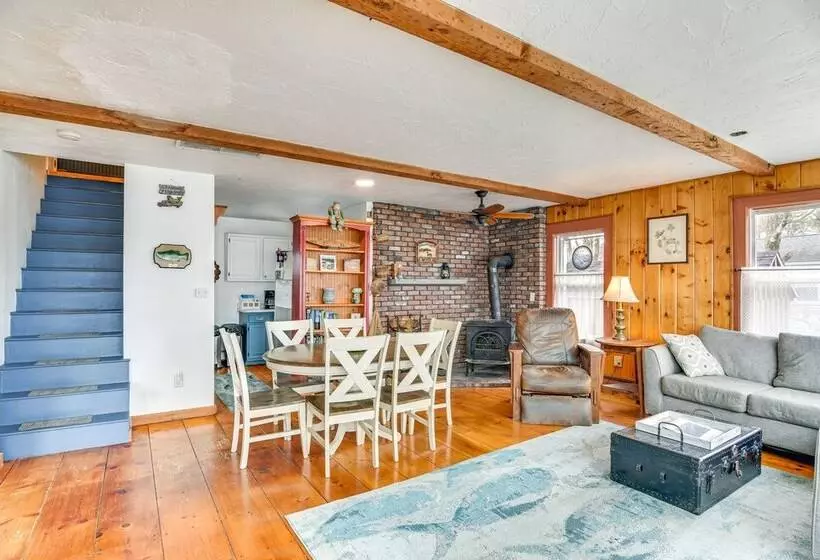 Classic Waterfront Home On Lake Maspenock W/ Grill