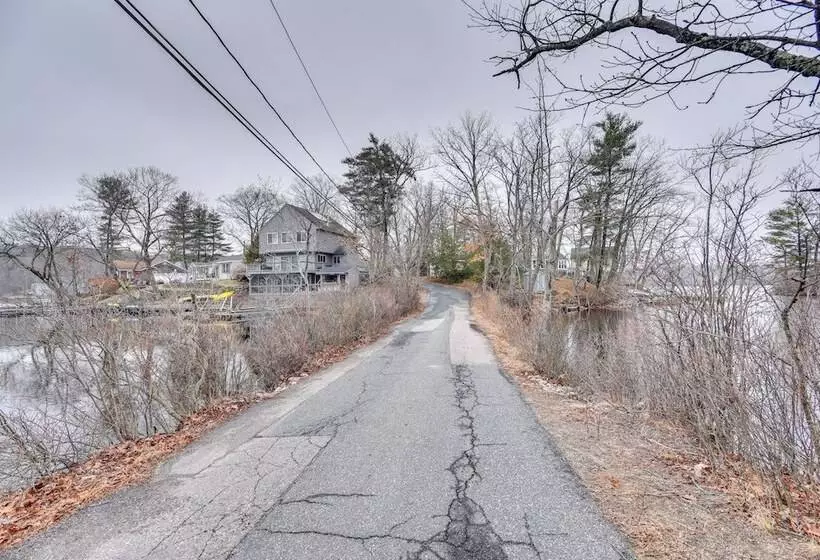 Classic Waterfront Home On Lake Maspenock W/ Grill