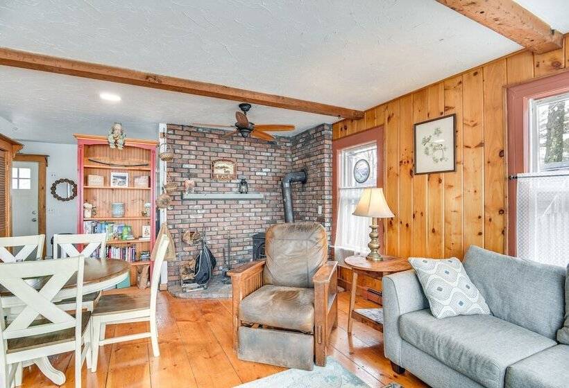 Classic Waterfront Home On Lake Maspenock W/ Grill