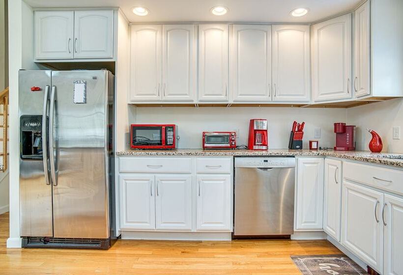 East Falmouth Home W/ Game Room 2 Mi To Beach!