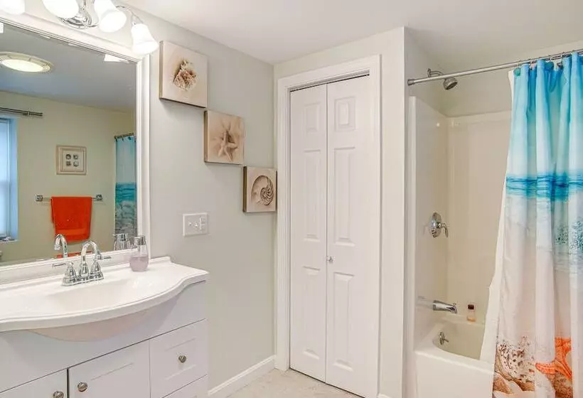 East Falmouth Home W/ Game Room   2 Mi To Beach!