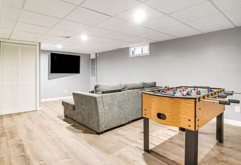 East Falmouth Home W/ Game Room   2 Mi To Beach!