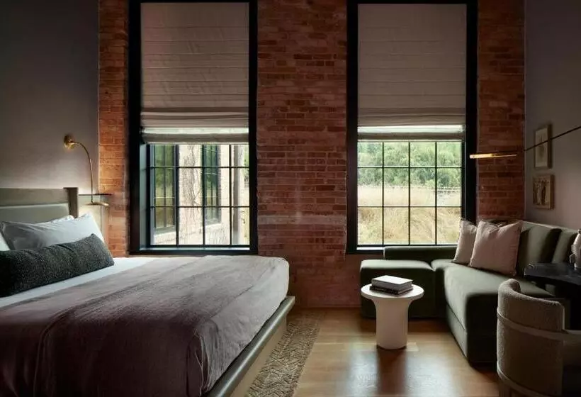 ホテル Rivet House