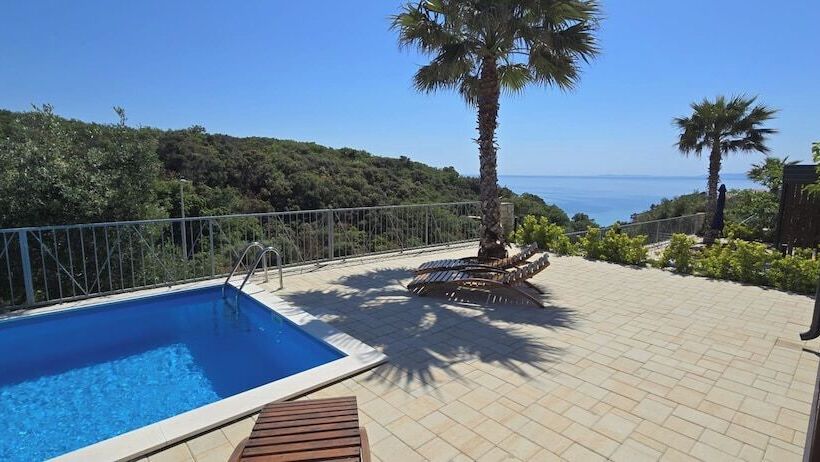 Lastura Mobile Homes