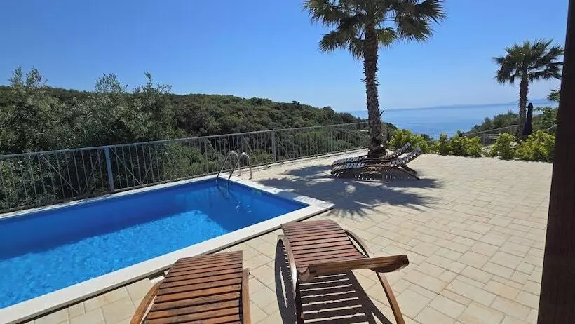 Lastura Mobile Homes