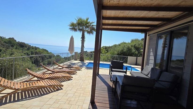 Lastura Mobile Homes