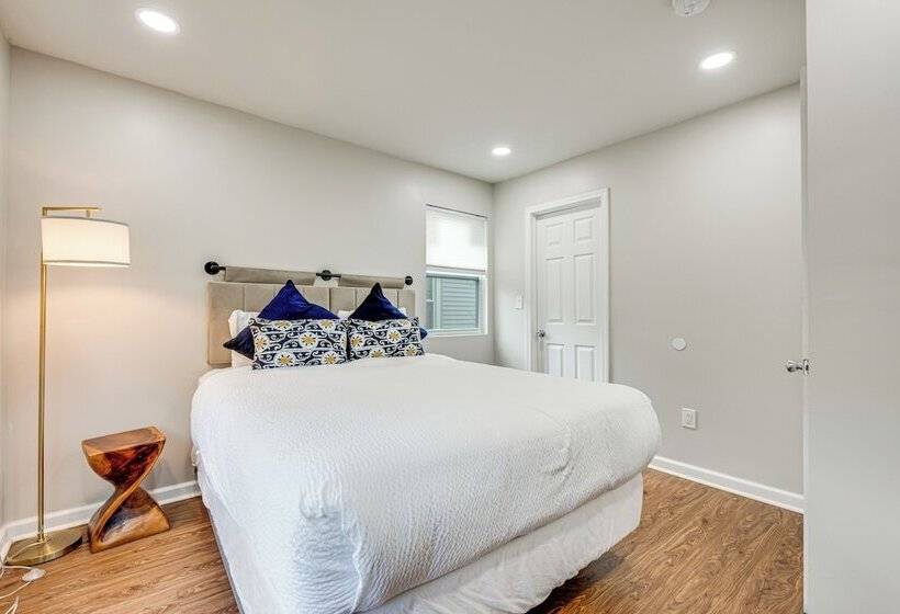 Charming Atlanta Home W/ Yard ~ 7 Mi To Downtown!