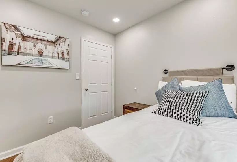 Charming Atlanta Home W/ Yard ~ 7 Mi To Downtown!