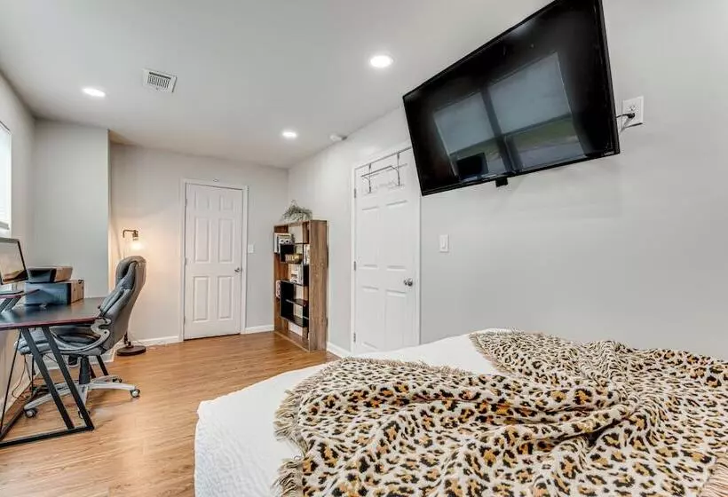 Charming Atlanta Home W/ Yard ~ 7 Mi To Downtown!