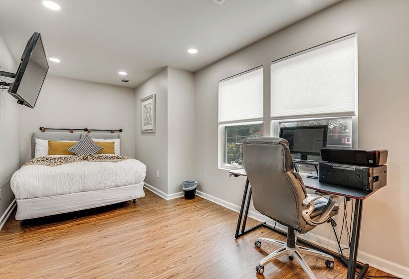 Charming Atlanta Home W/ Yard ~ 7 Mi To Downtown!