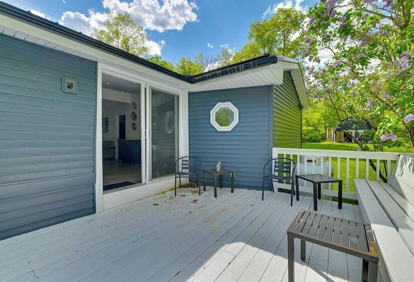 Catskills Family Retreat: Fishing & Hiking On Site