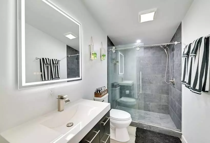 Catskills Family Retreat: Fishing & Hiking On Site