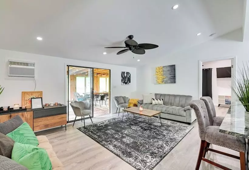 Catskills Family Retreat: Fishing & Hiking On Site