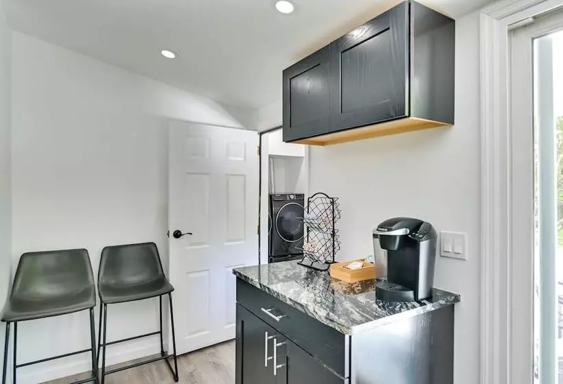 Catskills Family Retreat: Fishing & Hiking On Site