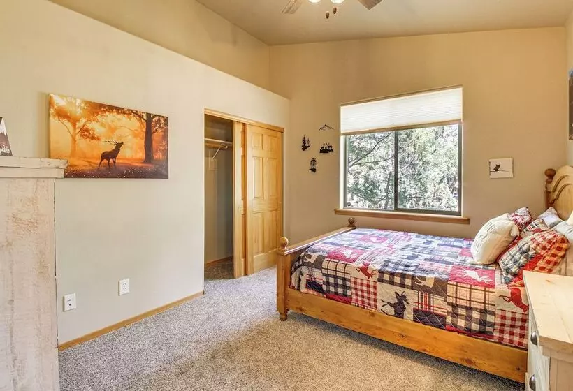 Walk To Rainbow Lake: Peaceful Cabin W/ Fire Pit