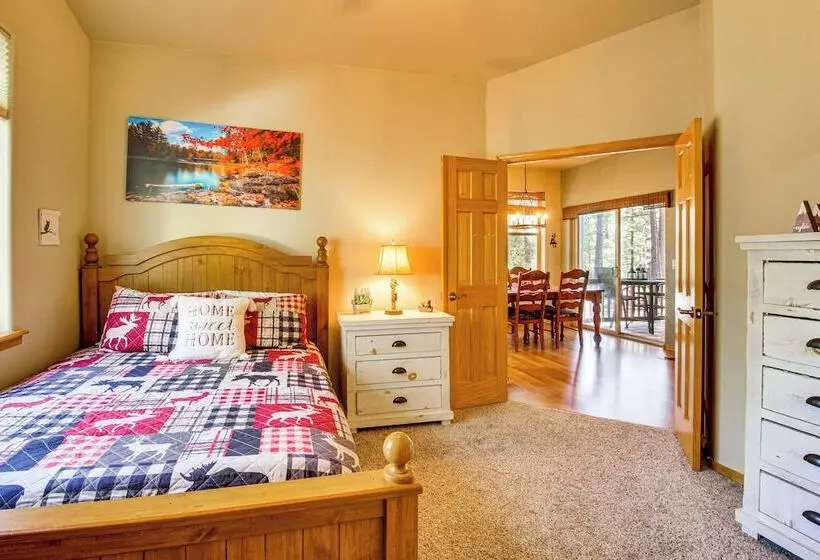 Walk To Rainbow Lake: Peaceful Cabin W/ Fire Pit